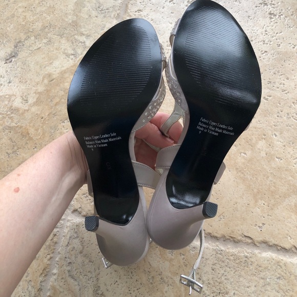 Lulu Townsend silver strapped heel, size 9, never worn - Picture 4 of 5